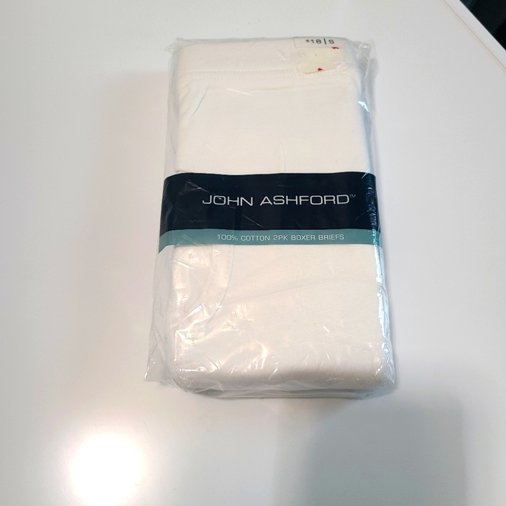 Men's 2pk White Boxer Briefs Vintage by John Ashford.  Size Small 100% cotton